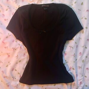 Y2K Streetwear Society Black Short-Sleeve Scoop Neck Top Trendy Medium Coquette